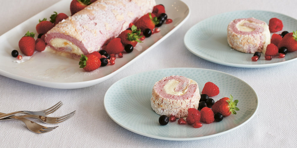 Raspberry and Passionfruit Pavlova Roulade – Sabato