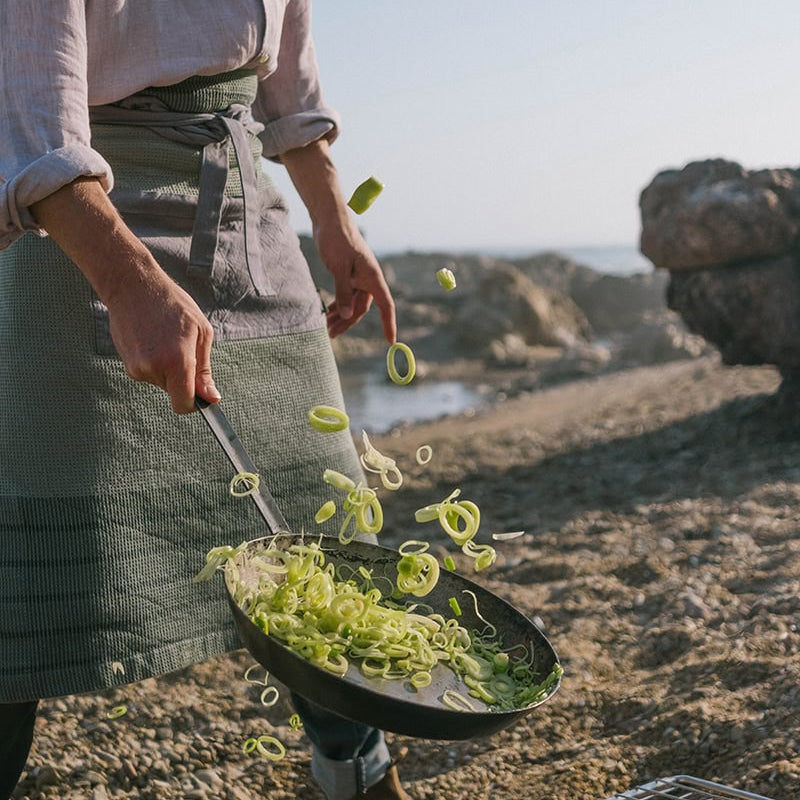 Mungo The Grill Apron ~ Kelp | New Zealand Delivery | Sabato Auckland