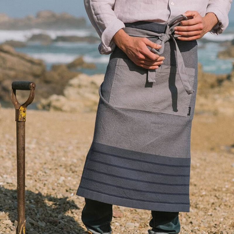 Mungo The Grill Apron ~ Oyster | New Zealand Delivery | Sabato Auckland